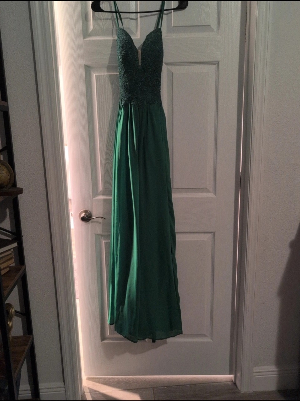 Emerald Green Lace Bodice Maxi Dress with Spaghetti Straps